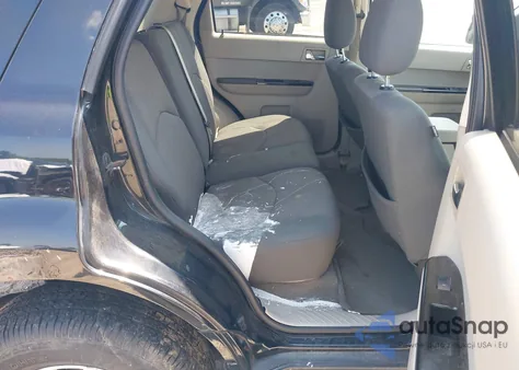 2008 Mazda Tribute I Touring z USA, uszkodzony, nr VIN 4F2CZ92Z58KM29301